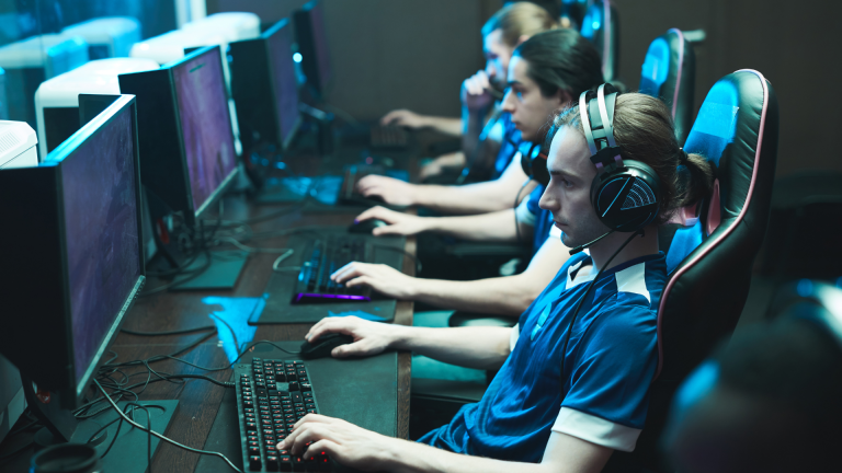 The Risks of Excessive Online Gaming Sessions